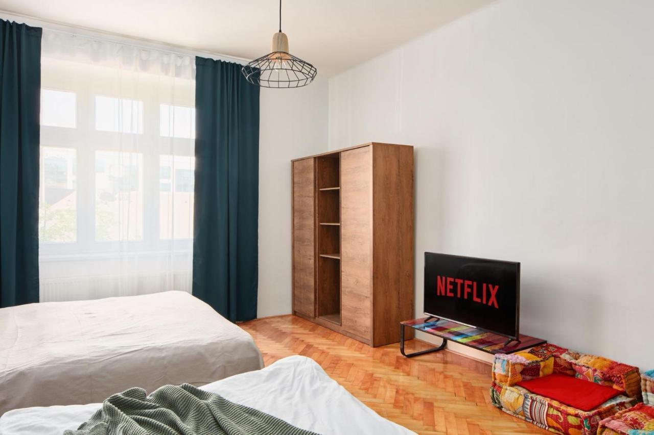 Prague Days - Spacious 3Bdr Apartment - Trendy Neighbourhood Exterior photo